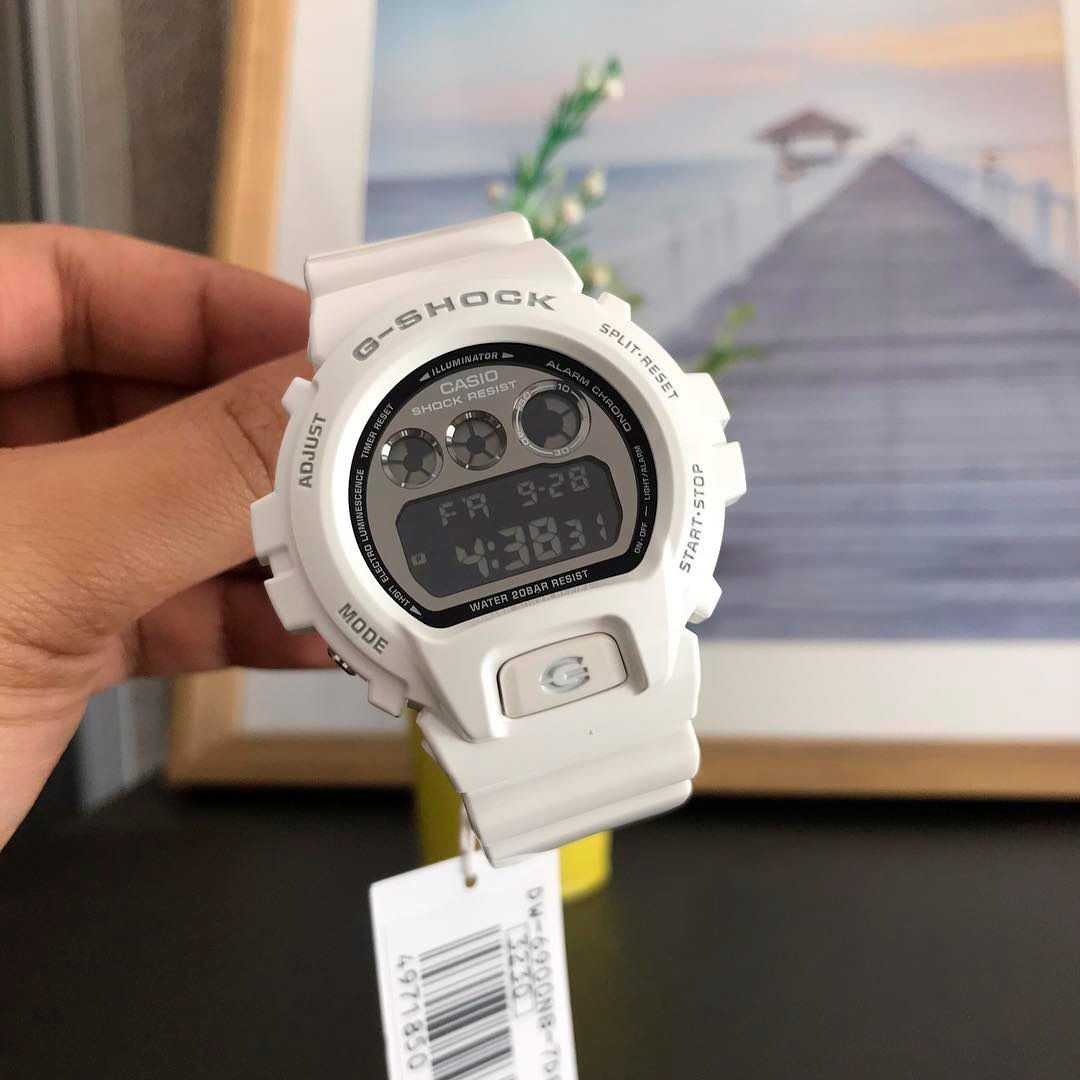 Casio G-Shock Mirror-Reloj digital blanco metálico para hombre - Casio  DW6900NB-7, Blanco, Unitalla, Digital